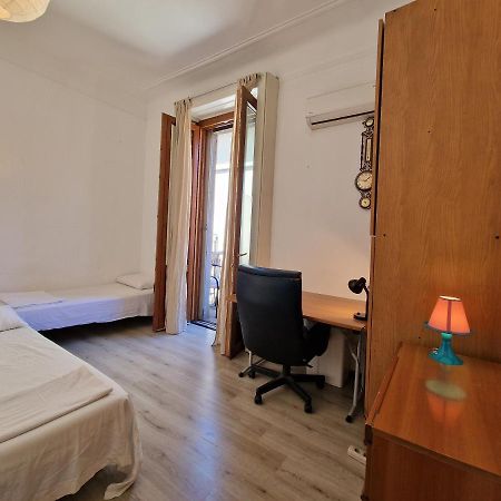 Private Room In A Quiet Apartment In The City Center Mailand Exterior foto
