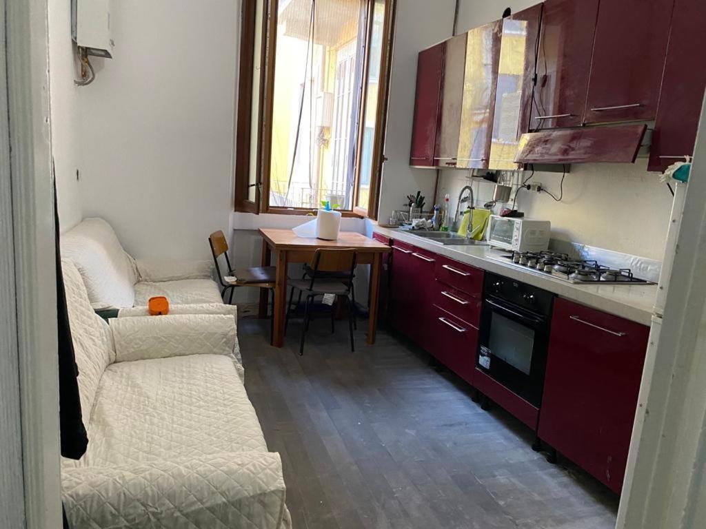 Private Room In A Quiet Apartment In The City Center Mailand Exterior foto