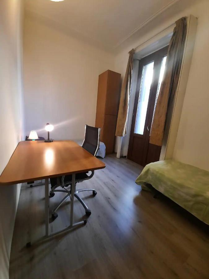 Private Room In A Quiet Apartment In The City Center Mailand Exterior foto