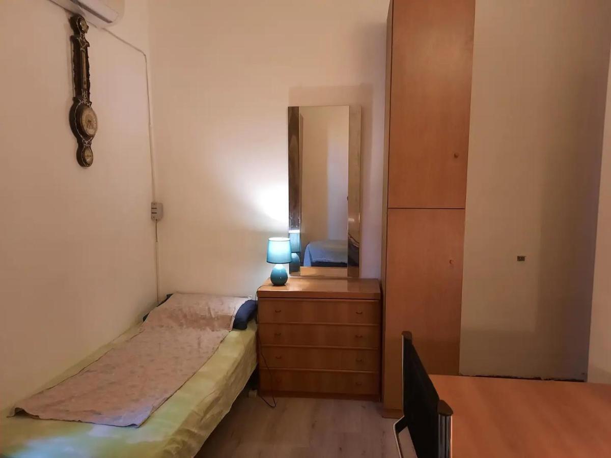 Private Room In A Quiet Apartment In The City Center Mailand Exterior foto