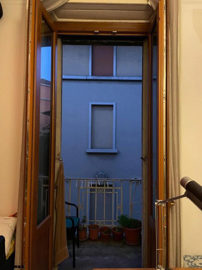 Private Room In A Quiet Apartment In The City Center Mailand Exterior foto